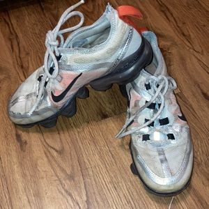 Girls Vapormax size 3